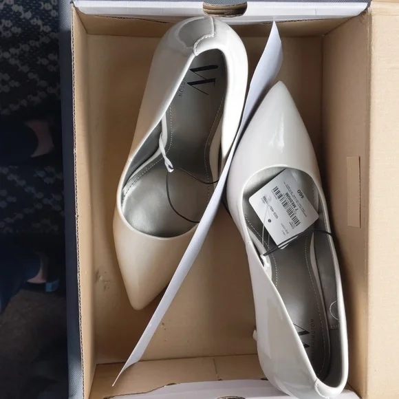 Classic Ivory Worthington heels - Picture 5 of 6